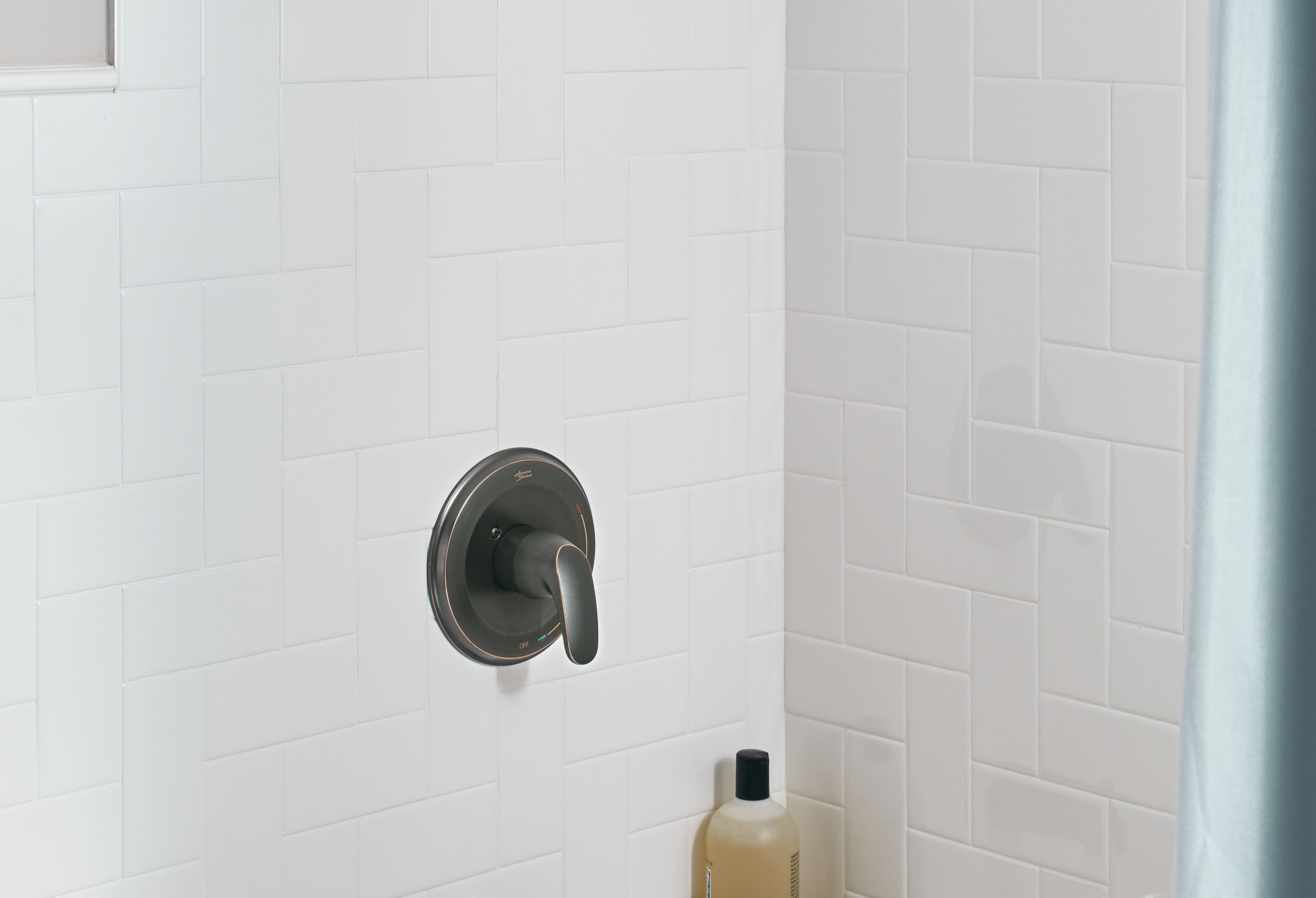 Colony PRO®  Trousse de garniture de robinets seulement avec cartouche céramique à pression équilibrée